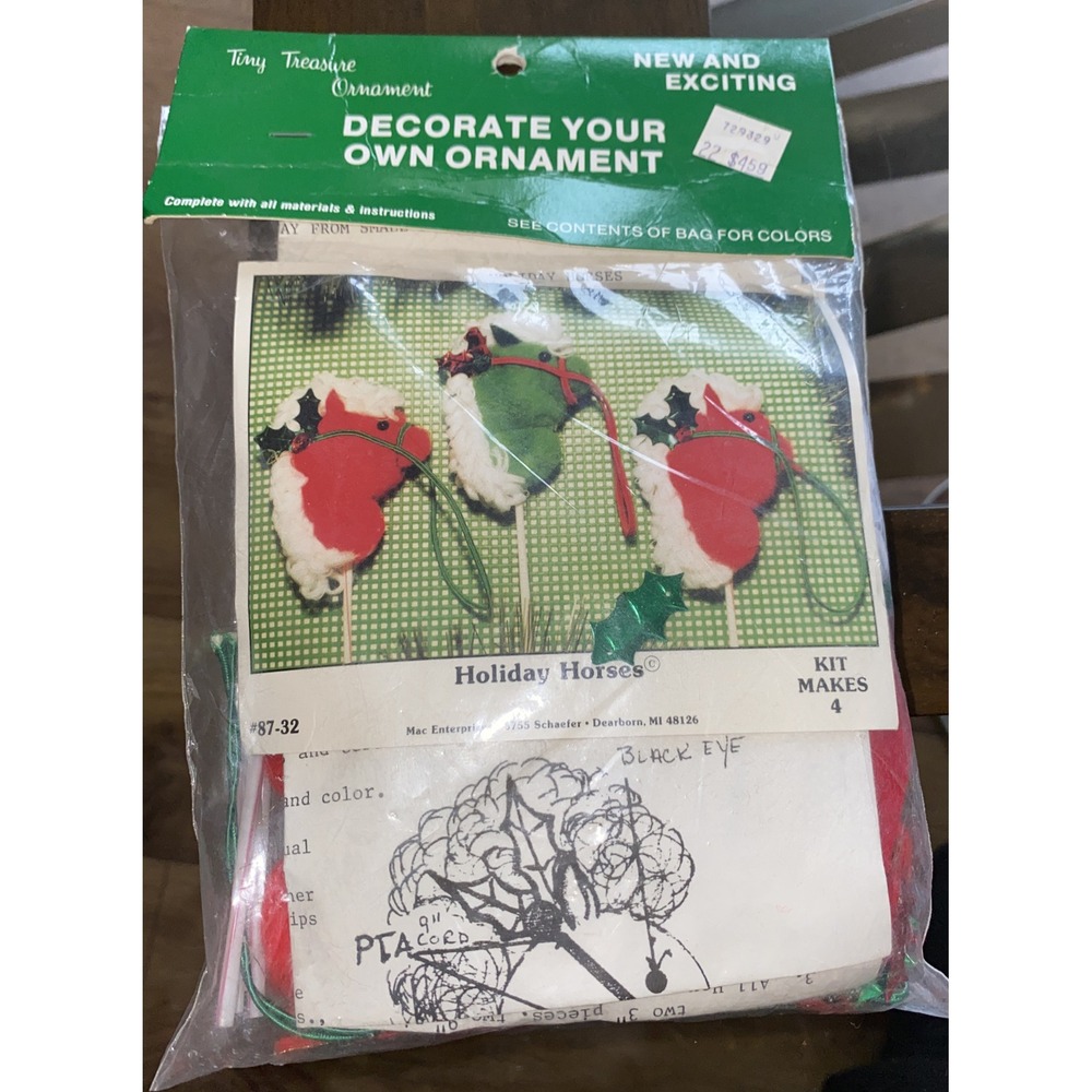 Vintage Merri Mac‎ Ornament Kit  87-32 Sealed Holiday Horses Christmas